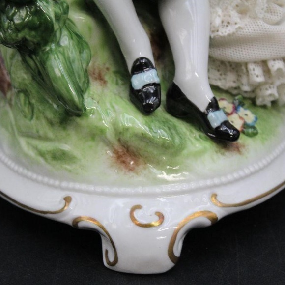 Dresden lace porcelain ANTIQUE East German statue - Picture 5 of 10